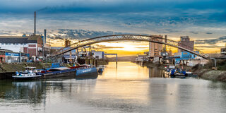 Blick vom Marientor in den Außenhafen mit Heinrich Harbisch Schiffswerft