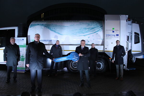 Wasserstoffbetriebenes Entsorgungsfahrzeug der WBD