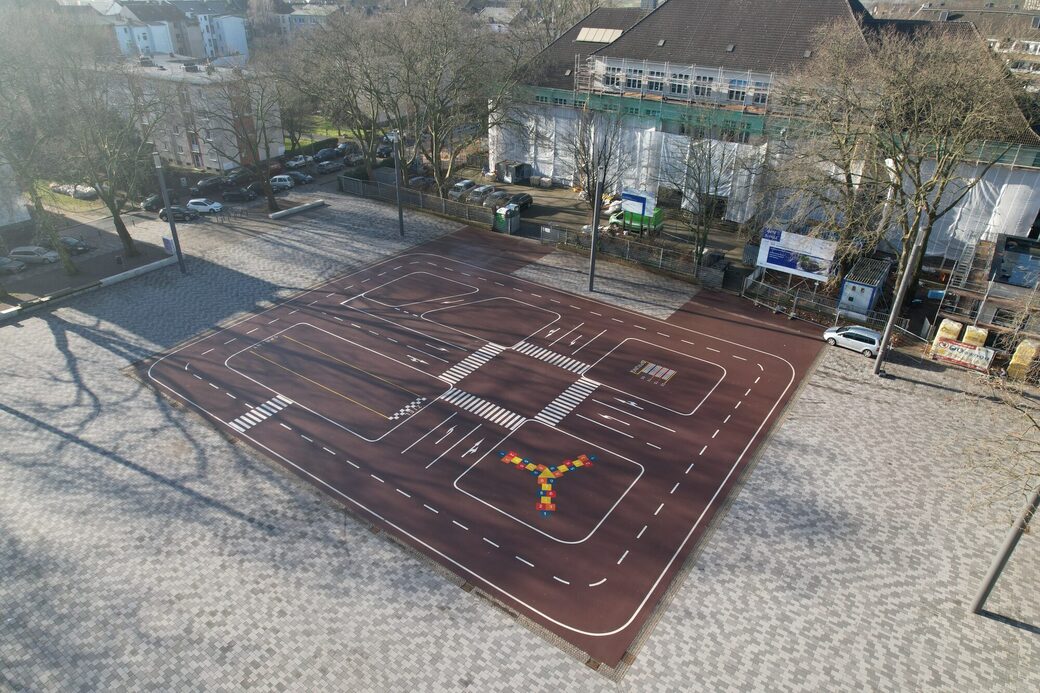 Verkehrsbemalung auf dem Hochfelder Markt