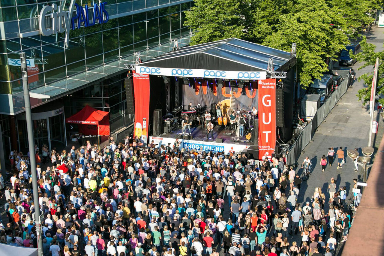 Stadtfest stage on Königstraße