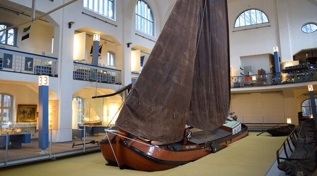 Museum der Deutschen Binnenschifffahrt Duisburg, historical ship