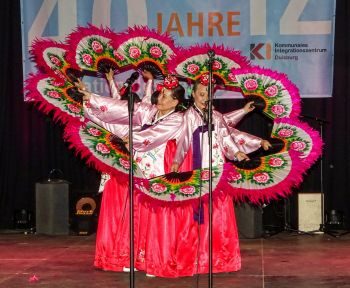 Fächertanz der Tanzformation ARIRANG