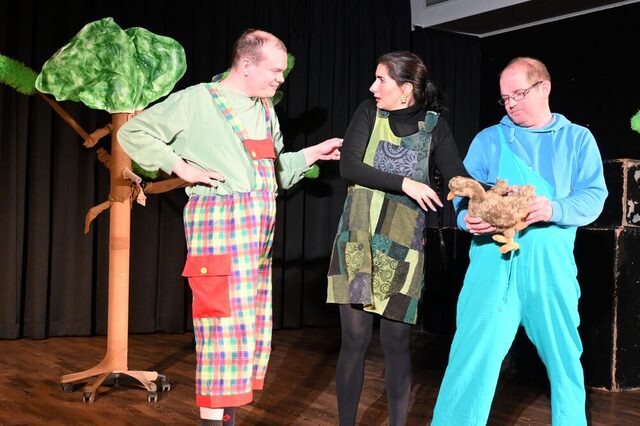 Mit Spiel-, Improvisations- und Tanzfreude beeindruckten die KiT-Teilnehmenden bei der Eigenproduktion „Das Wunder der goldenen Gans“.