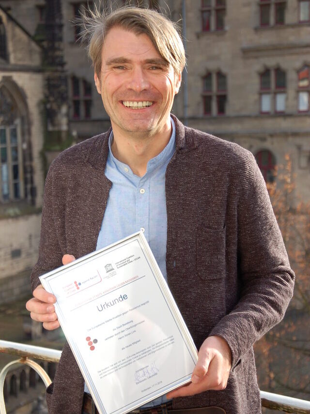 Marijo Terzic mit ECCAR Urkunde