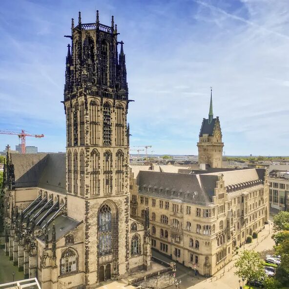 Rathaus und Salvatorkirche Duisburg