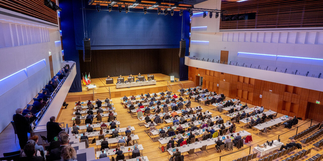 Ratssitzung in der Mercatorhalle