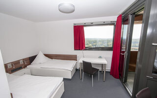 Zimmer mit zwei Betten in der Sportschule Wedau.