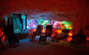 Salzgrotte in der Niederrhein Therme