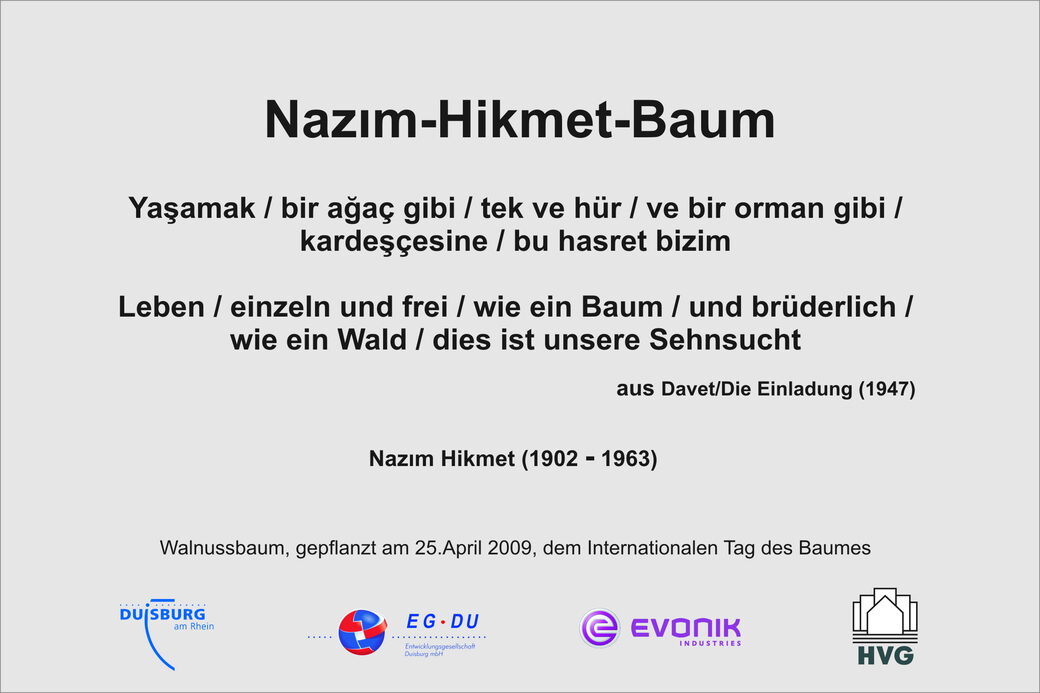 Baumschild: Nazim Hikmet Baum im Dichterviertel (2009)