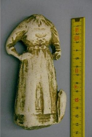 Frauenfigürchen aus dem Rhein bei Homberg