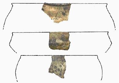 Drei Bruchstücke von spätbronze-/früheisenzeitlichen Tongefäßen