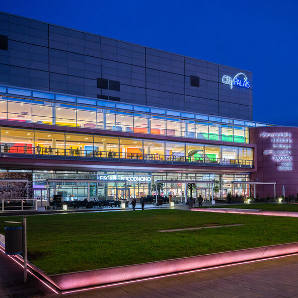 Nächtlicher Anblick Mercatorhalle
