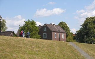Radfahrer auf dem deich - Rheinaue Friemersheim